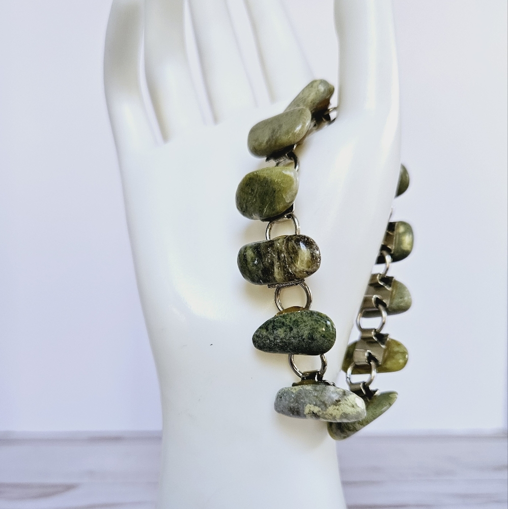 Vintage green stone bracelet